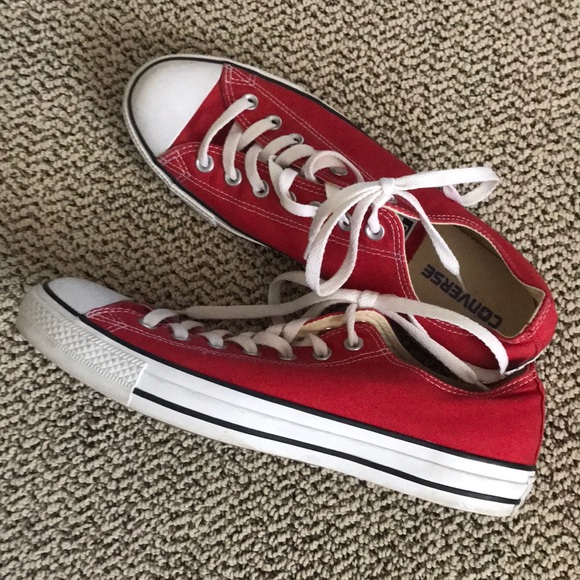 Converse Chuck Taylor’s (RED) - Picture 1 of 4